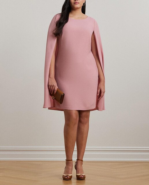 Imagen 0 de Vestido de cóctel talla grande de georgette con capa