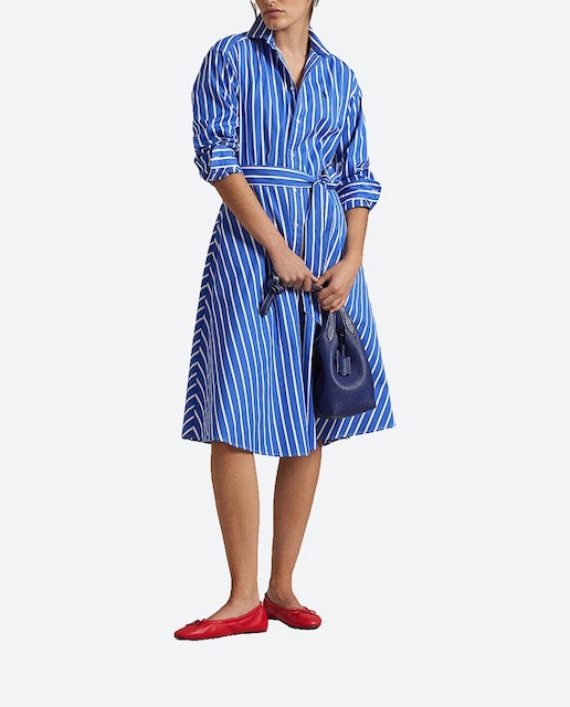 Imagen 0 de Vestido corto camisero con cinturón a tono