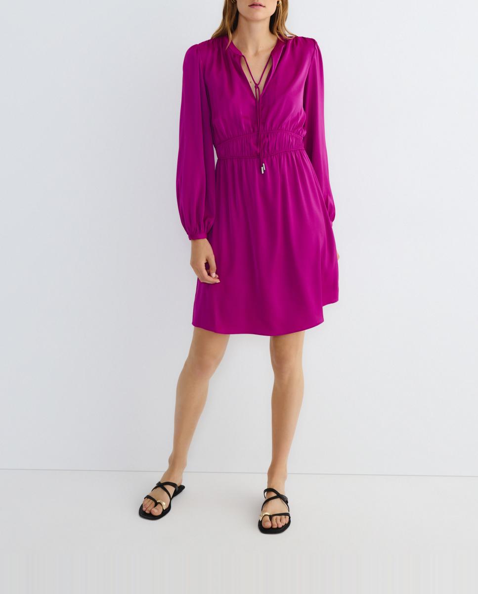 Imagen 0 de Vestido corto cuello redondo manga larga