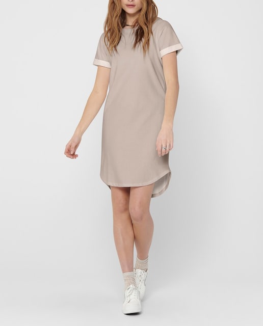 Imagen 0 de Vestido corto con bajo asimétrico