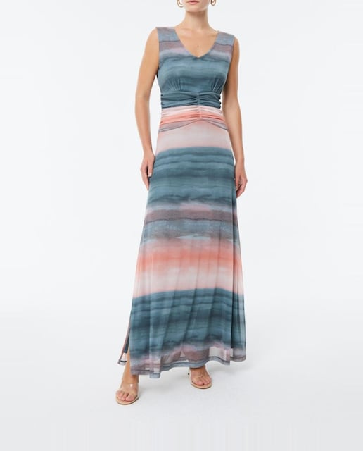 Imagen 0 de Vestido largo de mujer sin mangas y escote pico en tul estampado