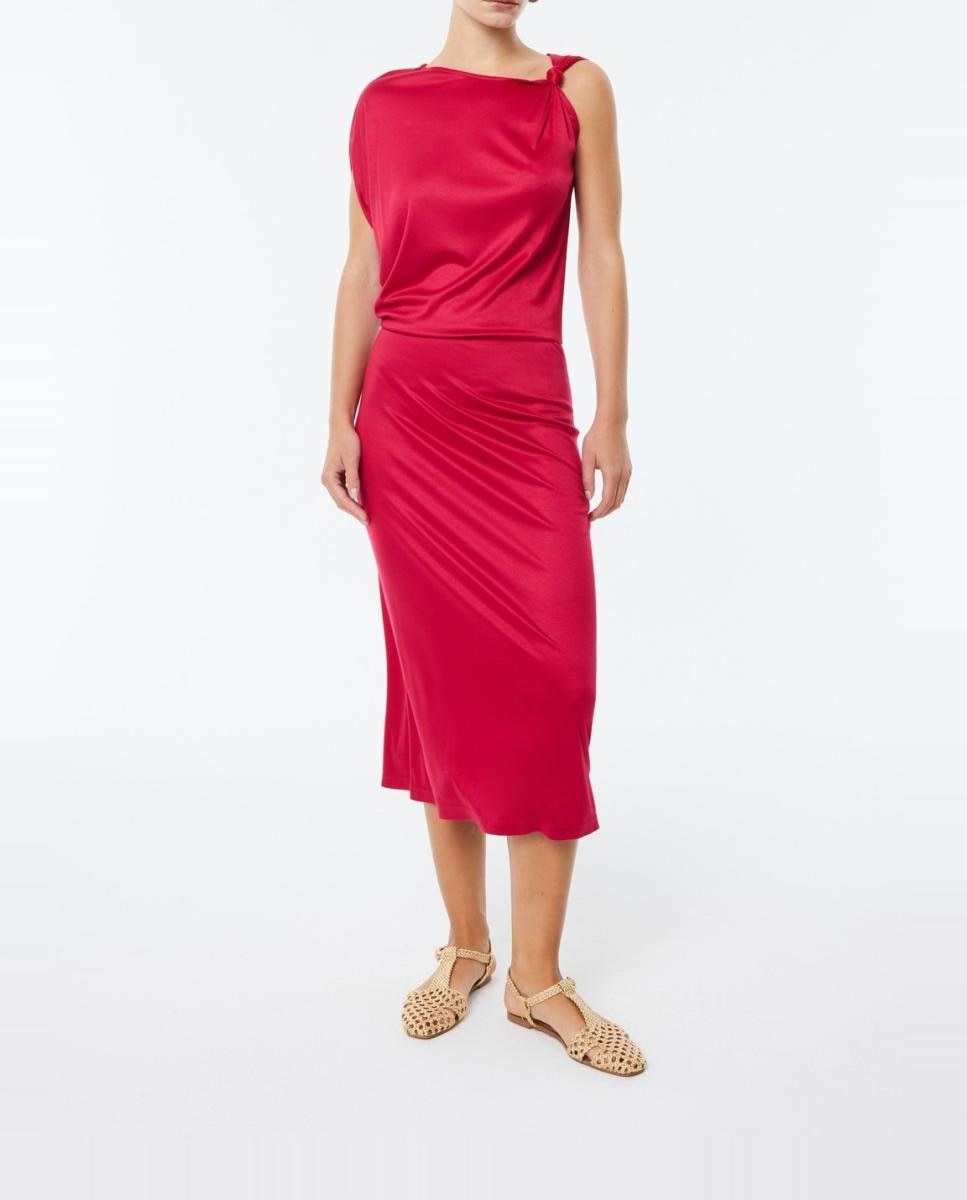 Imagen 0 de Vestido midi de punto de corte asimétrico en escote y mangas