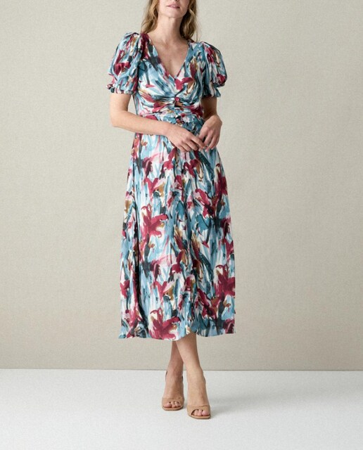 Imagen 0 de Vestido manga  corta cuello pico frunce