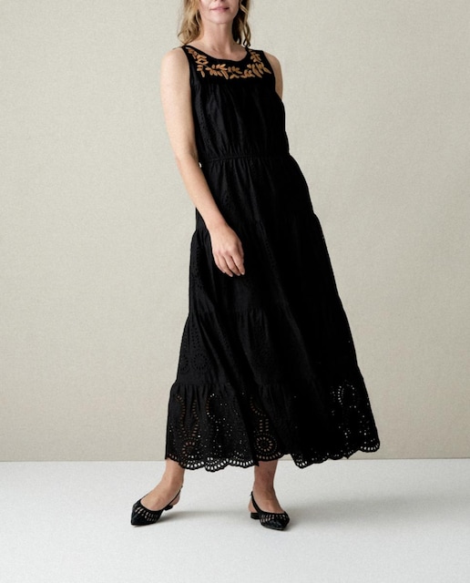 Imagen 0 de Vestido sangalo bordado pechera