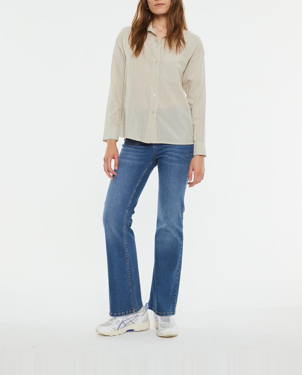 Imagen 0 de Camisa de mujer oversize de rayas con manga larga