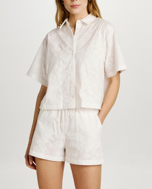 Imagen 0 de Camisa de mujer corta de broderie