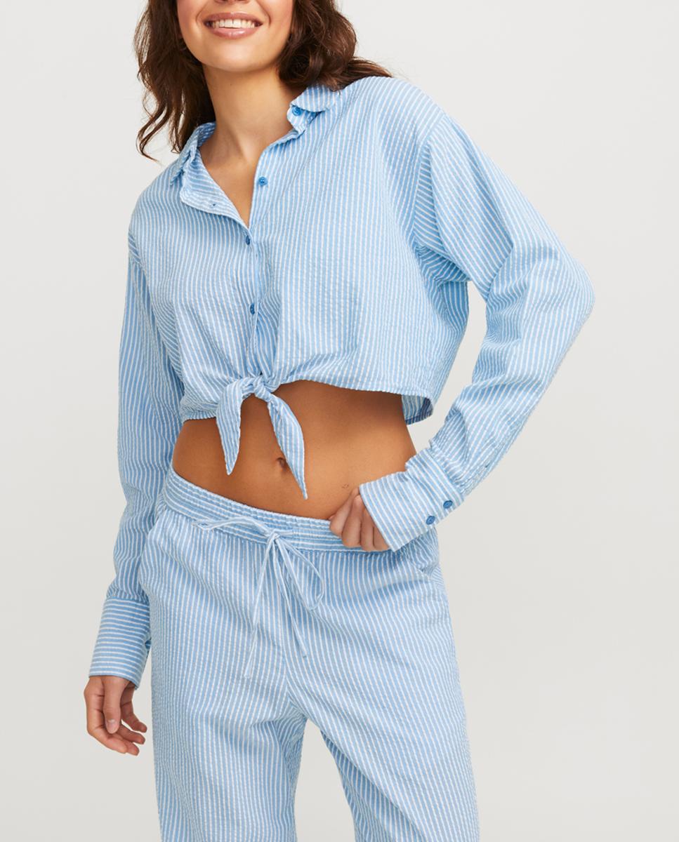 Imagen 0 de Camisa de mujer corte crop