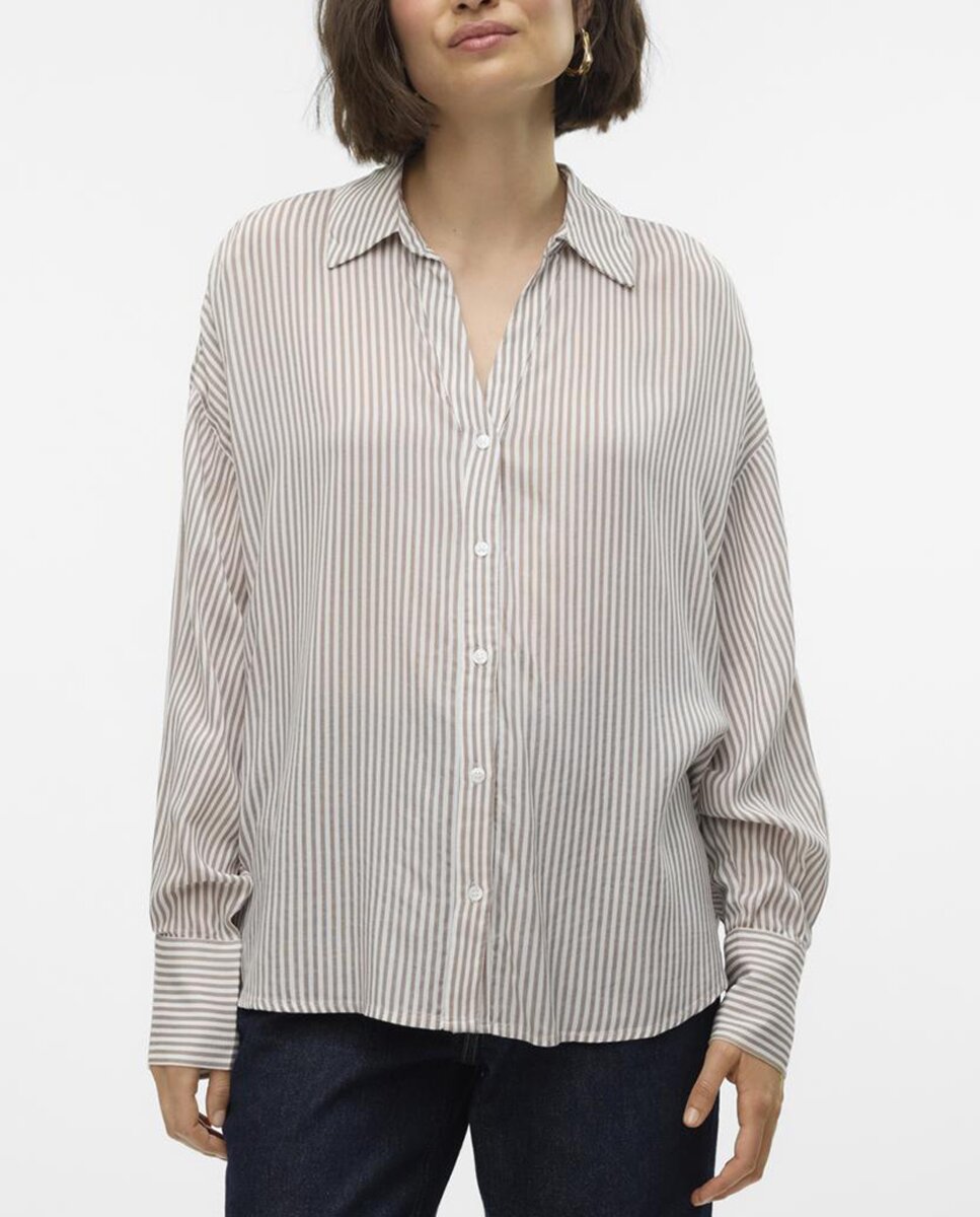 Imagen 0 de Camisa oversize de manga larga de mujer