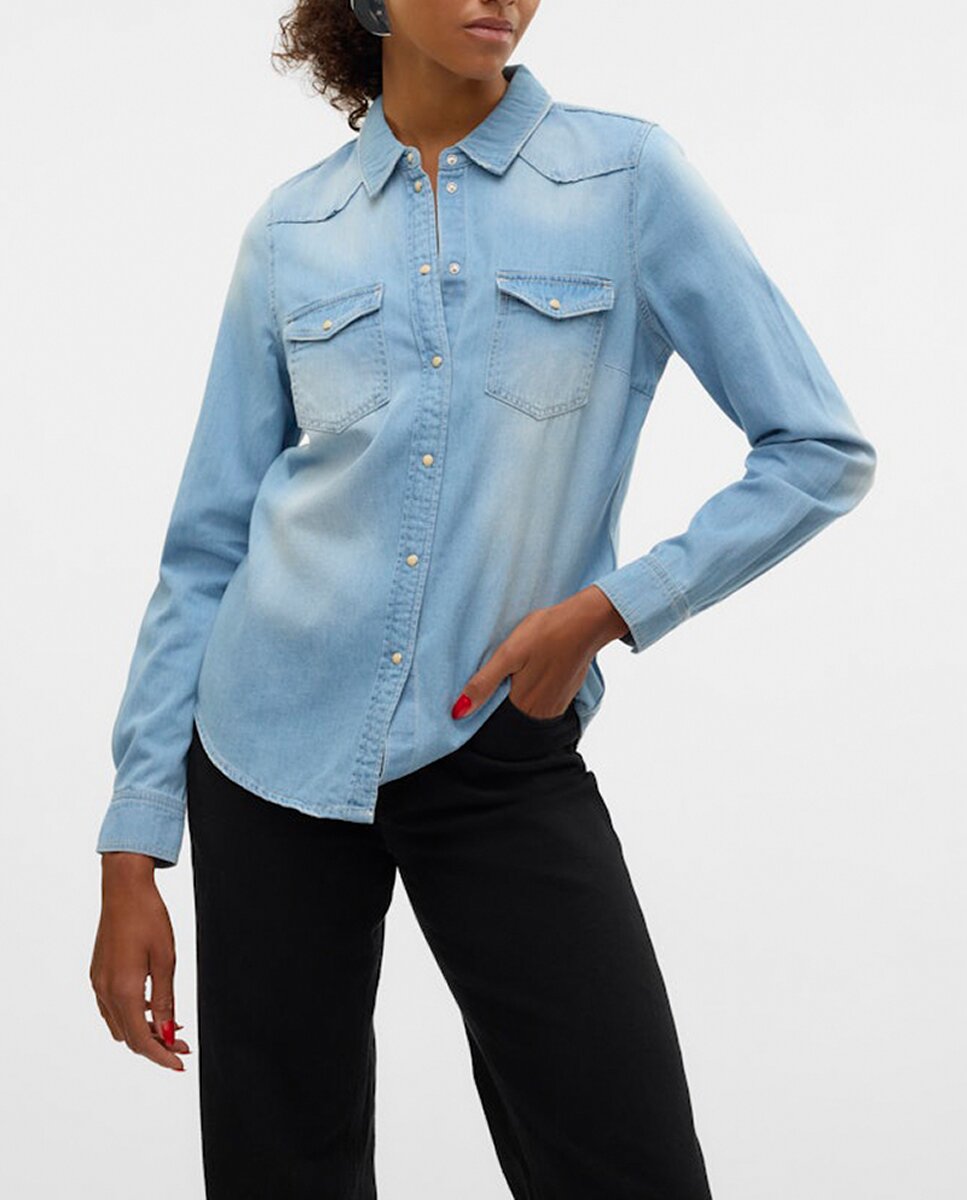 Imagen 0 de Camisa denim de mujer con bolsillos en el pecho