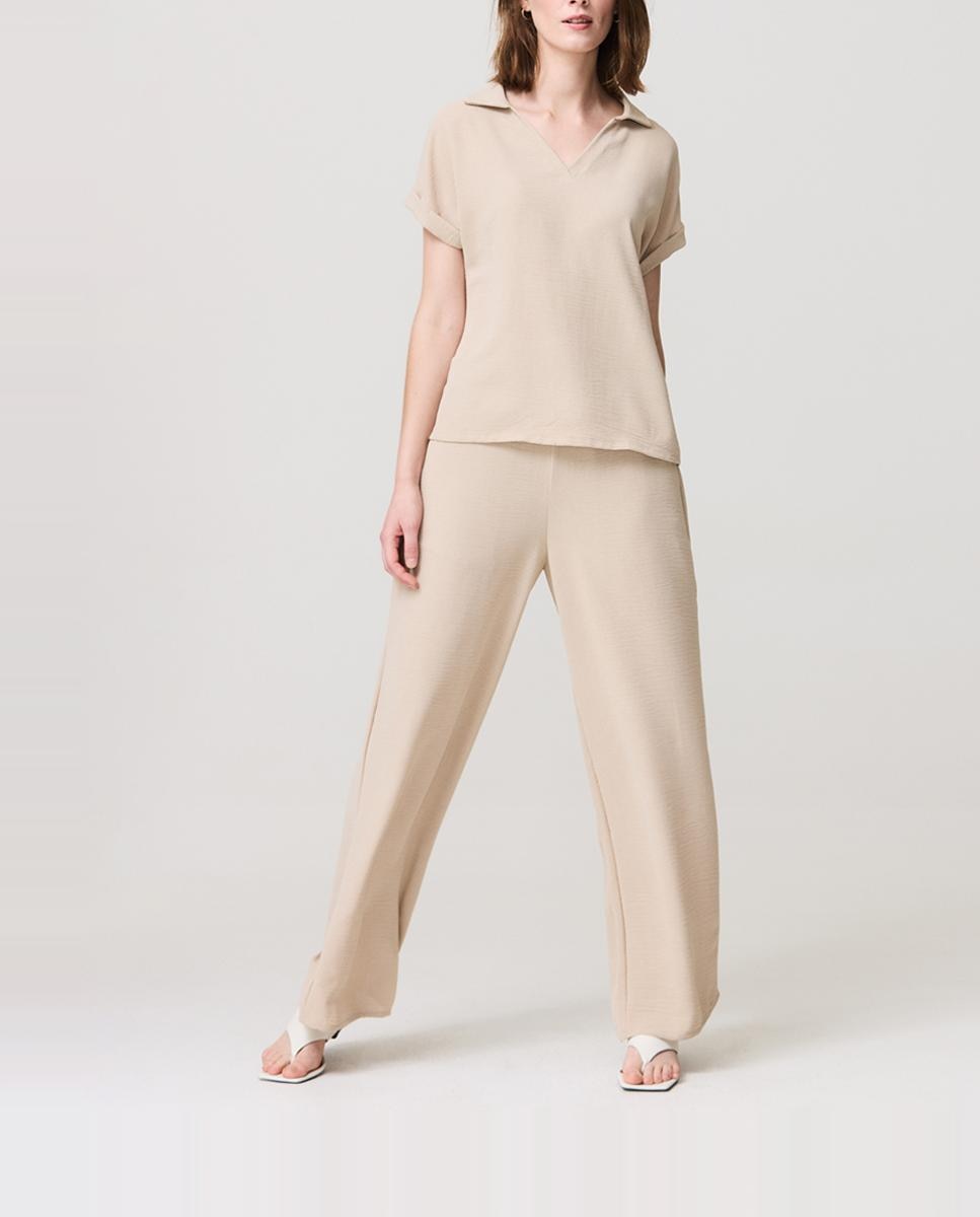 Imagen 0 de Blusa de mujer cuello polo y manga corta
