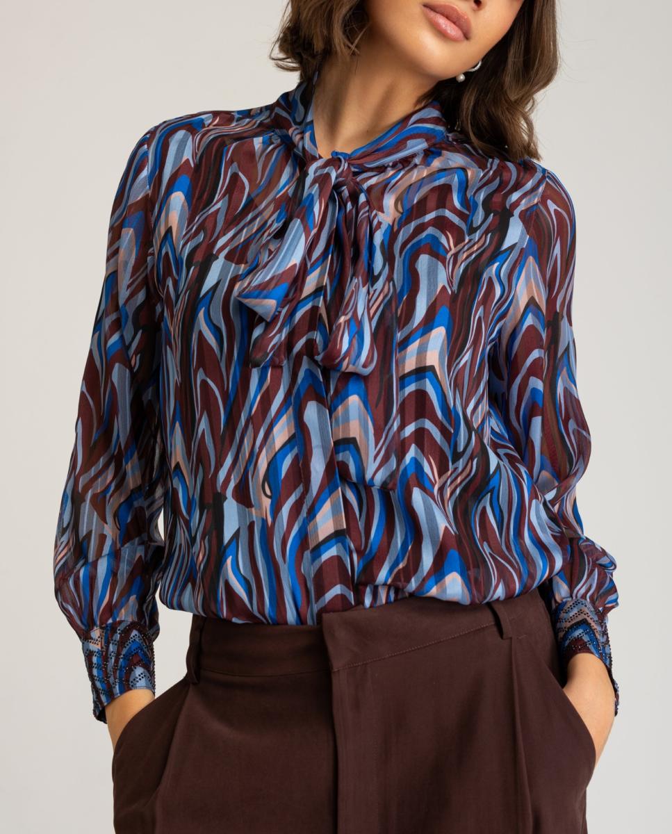 Imagen 0 de Blusa de mujer azul y  de manga larga
