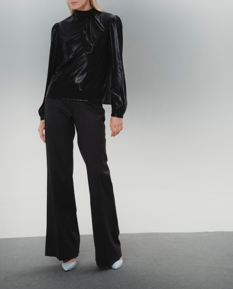 Imagen 0 de Blusa de mujer con escote redondo