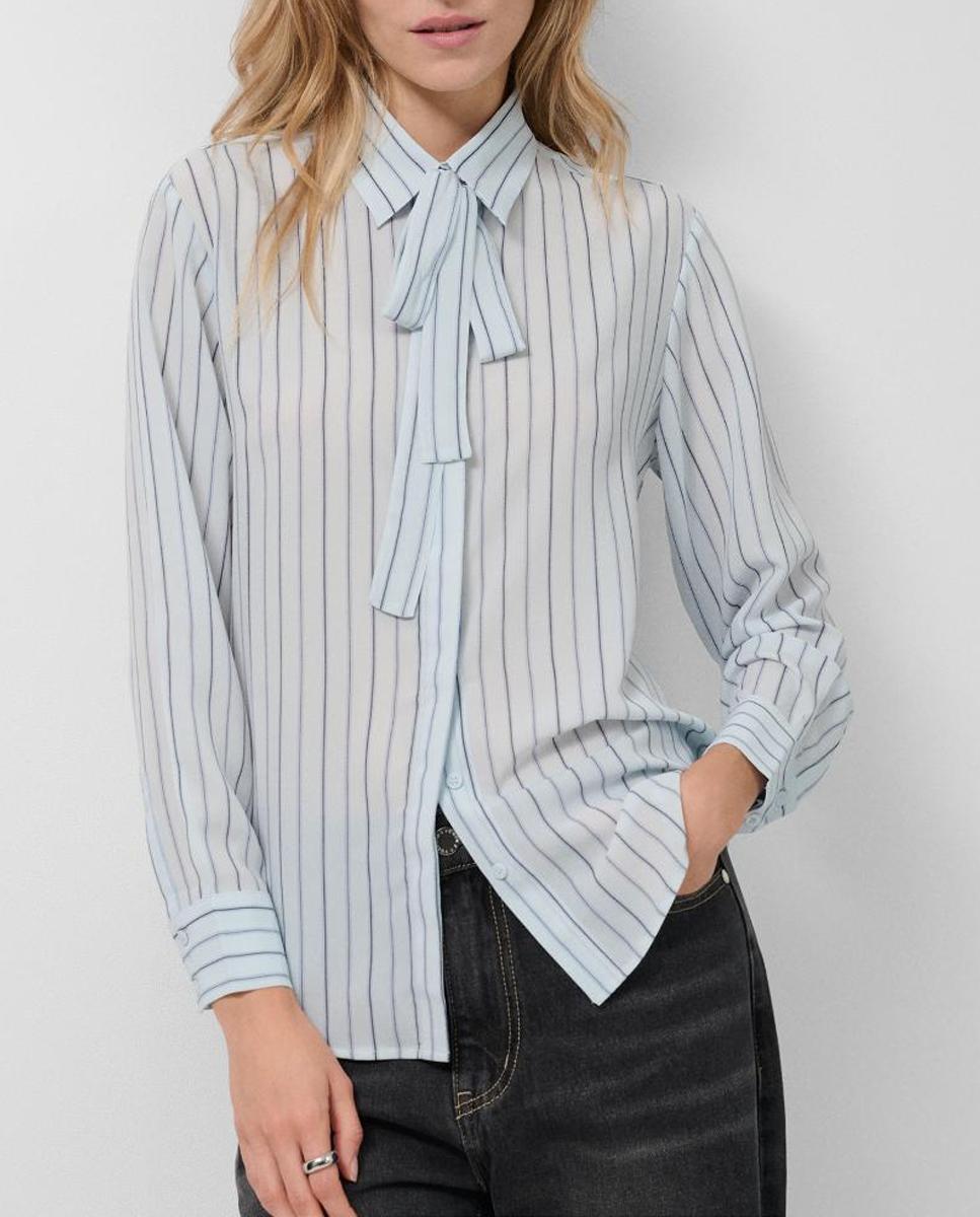 Imagen 0 de Camisa de mujer listas con lazada en cuello
