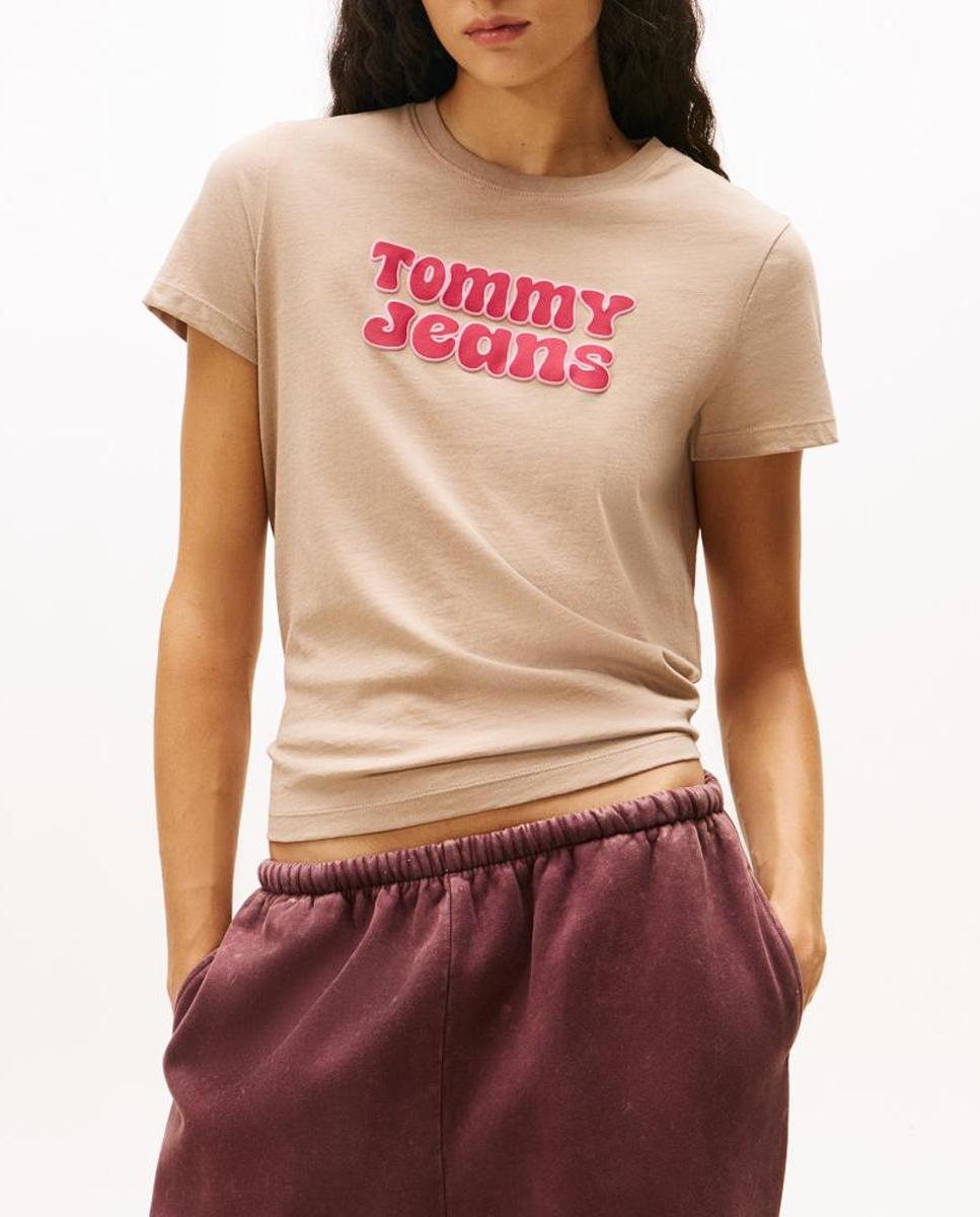 Imagen 0 de Camiseta de mujer regular fit con estampado frontal