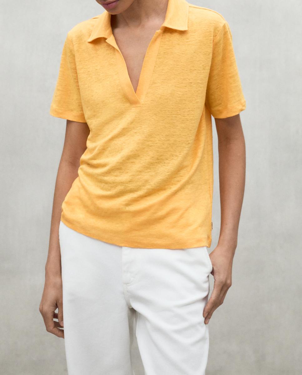 Imagen 0 de La camiseta Troms es monomaterial y está hecha de 100% lino. Esta fibra destaca por ser muy resistente y de alto