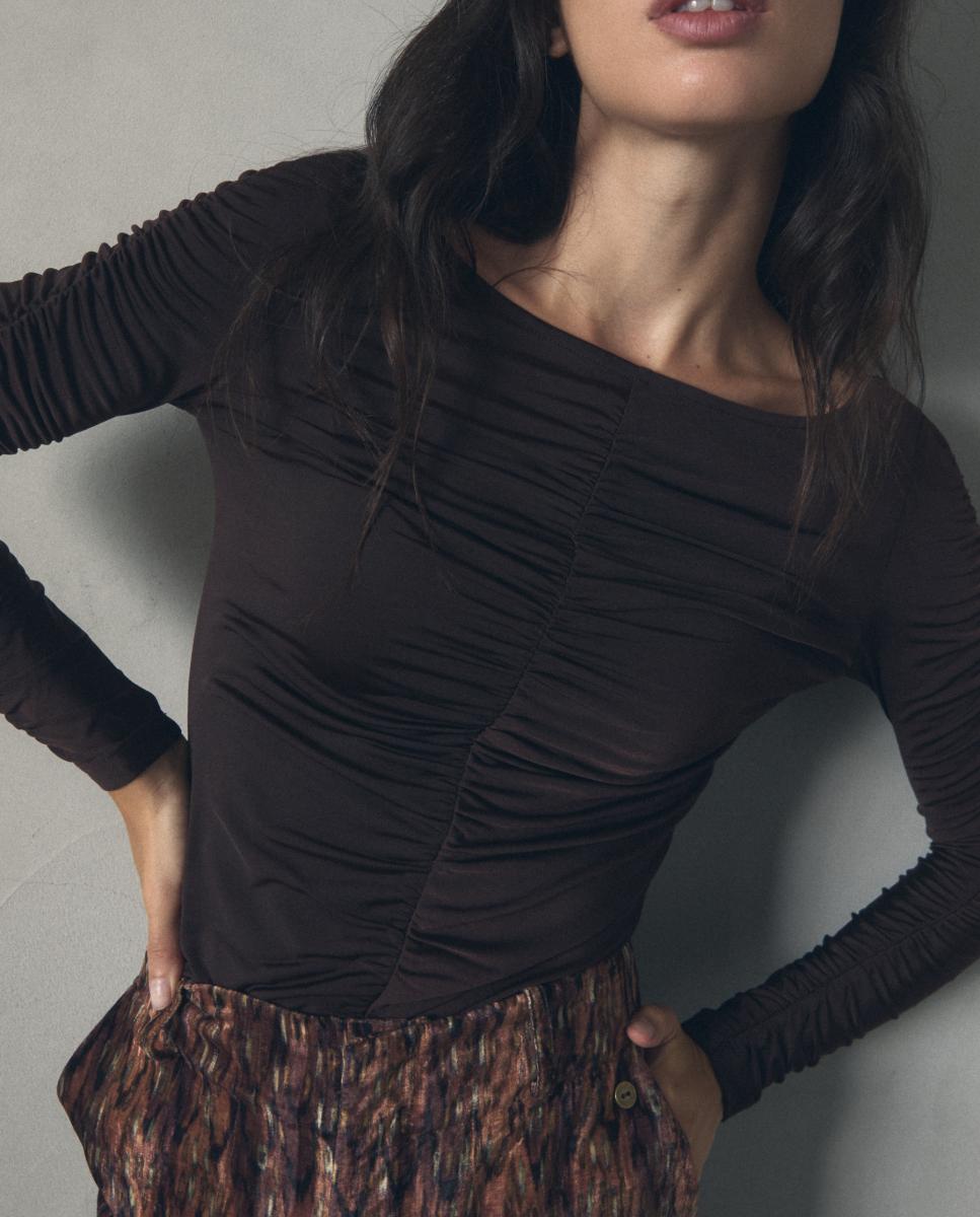 Imagen 0 de Camiseta de mujer con frunce