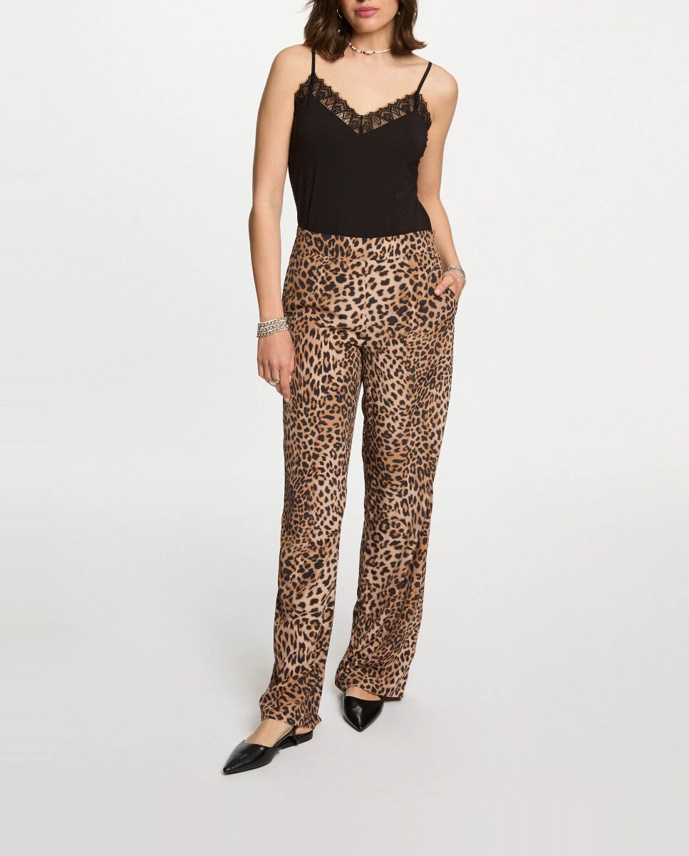 Imagen 0 de Pantalón de mujer pernera ancha