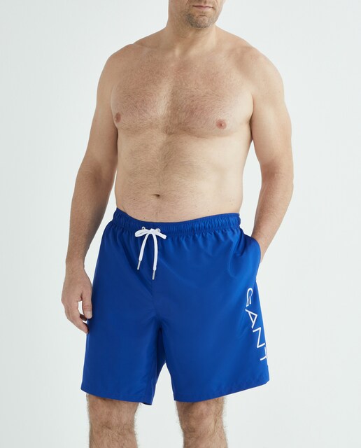 Imagen 0 de Bañador de hombre con color de cordon en contrate y logotipo GANT en la parte lateral