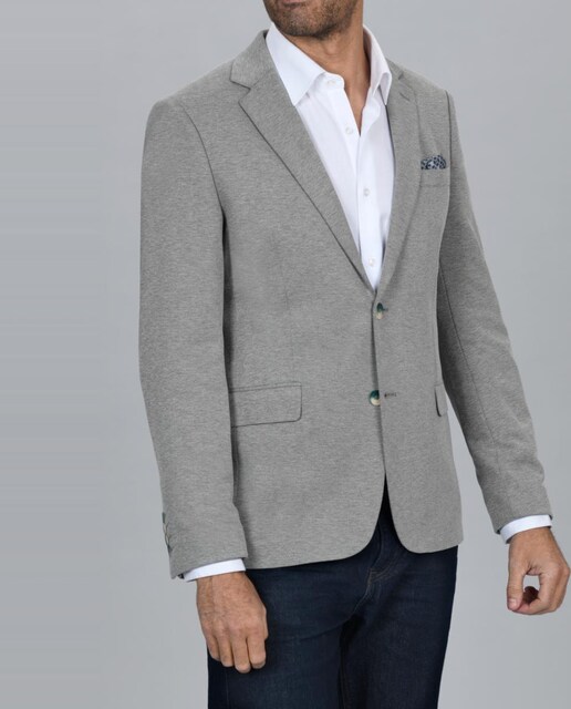 Imagen 0 de Americana de hombre semientallada y dos aberturas en espalda