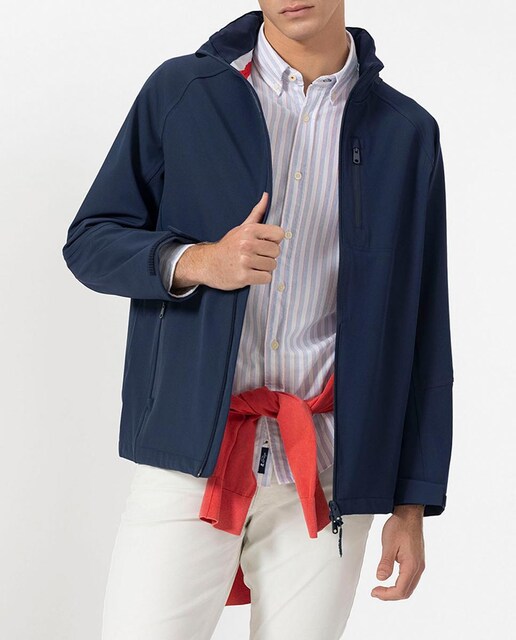 Imagen 0 de Cazadora de hombre con capucha