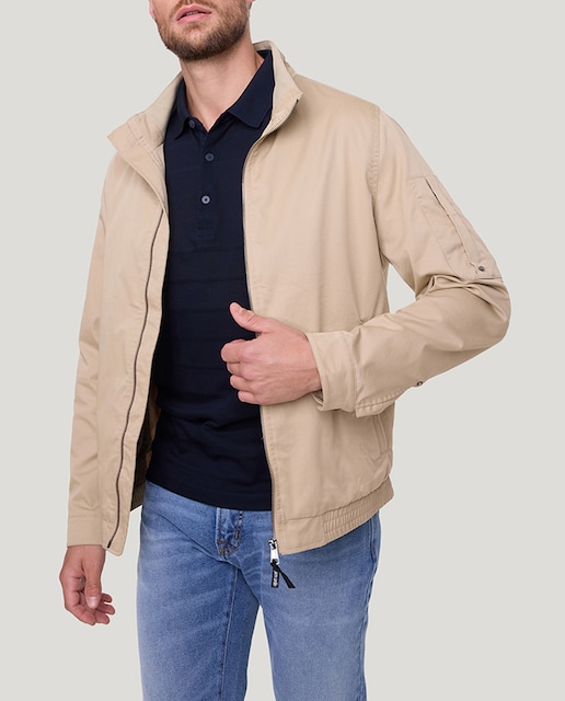 Imagen 0 de Cazadora de hombre confeccionada en algodón premium