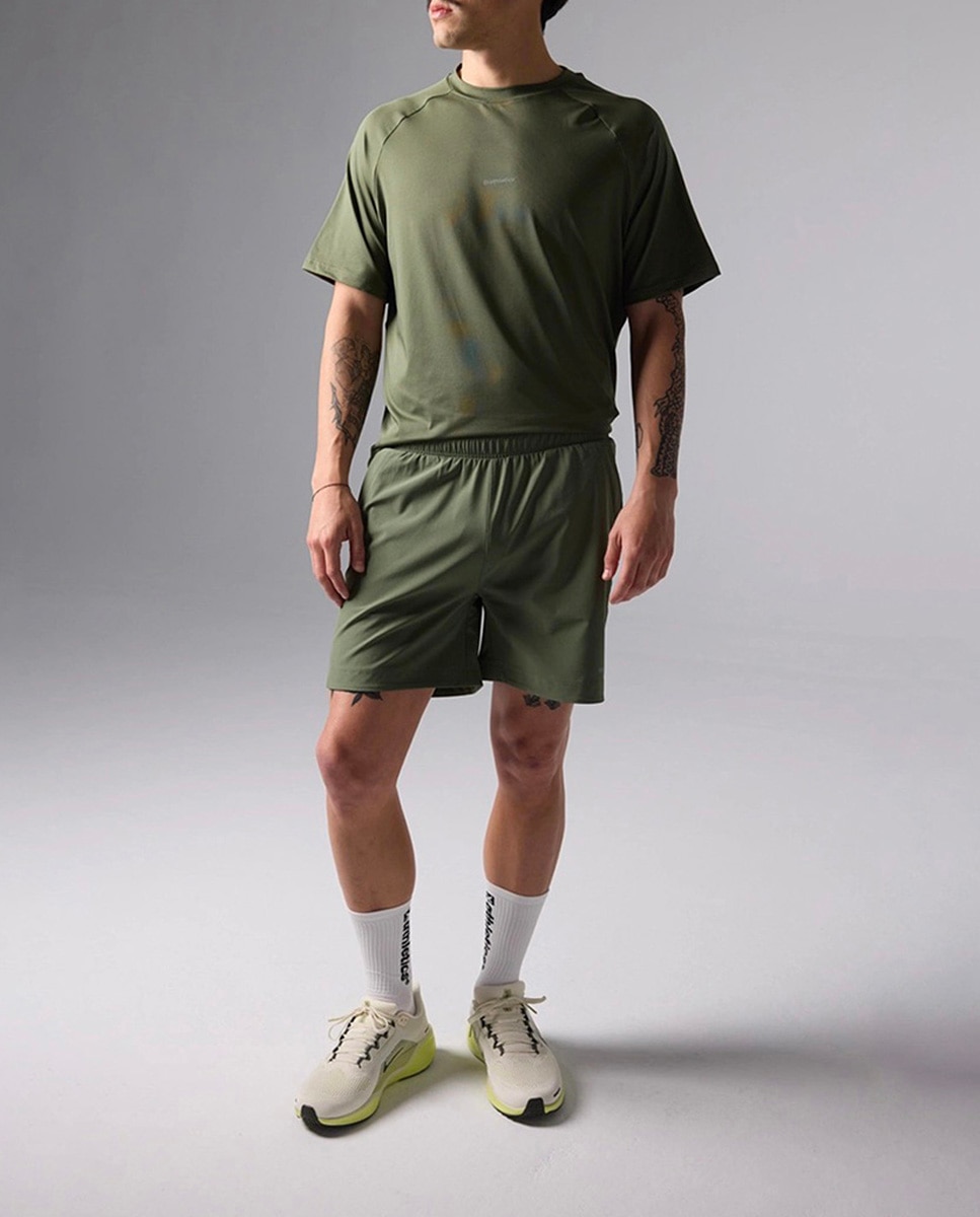 Imagen 0 de Pantalón deportivo corto fabricado con poliéster y elastano de hombre