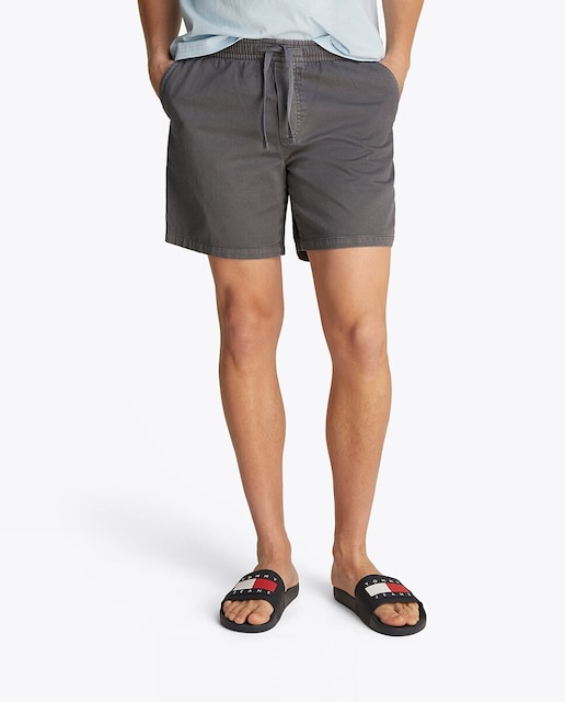 Imagen 0 de Pantalón corto de hombre con ajuste en la cintura y fit loose