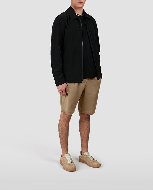 Imagen 0 de Bermuda de hombre lisa sin pliegues