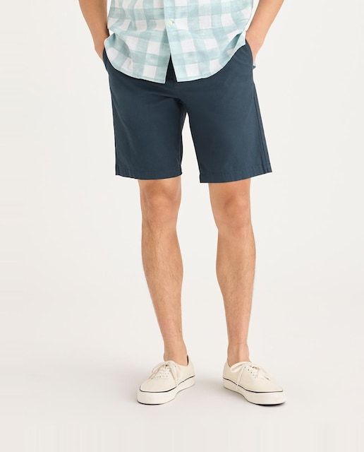 Imagen 0 de Bermuda de hombre, slim fit.