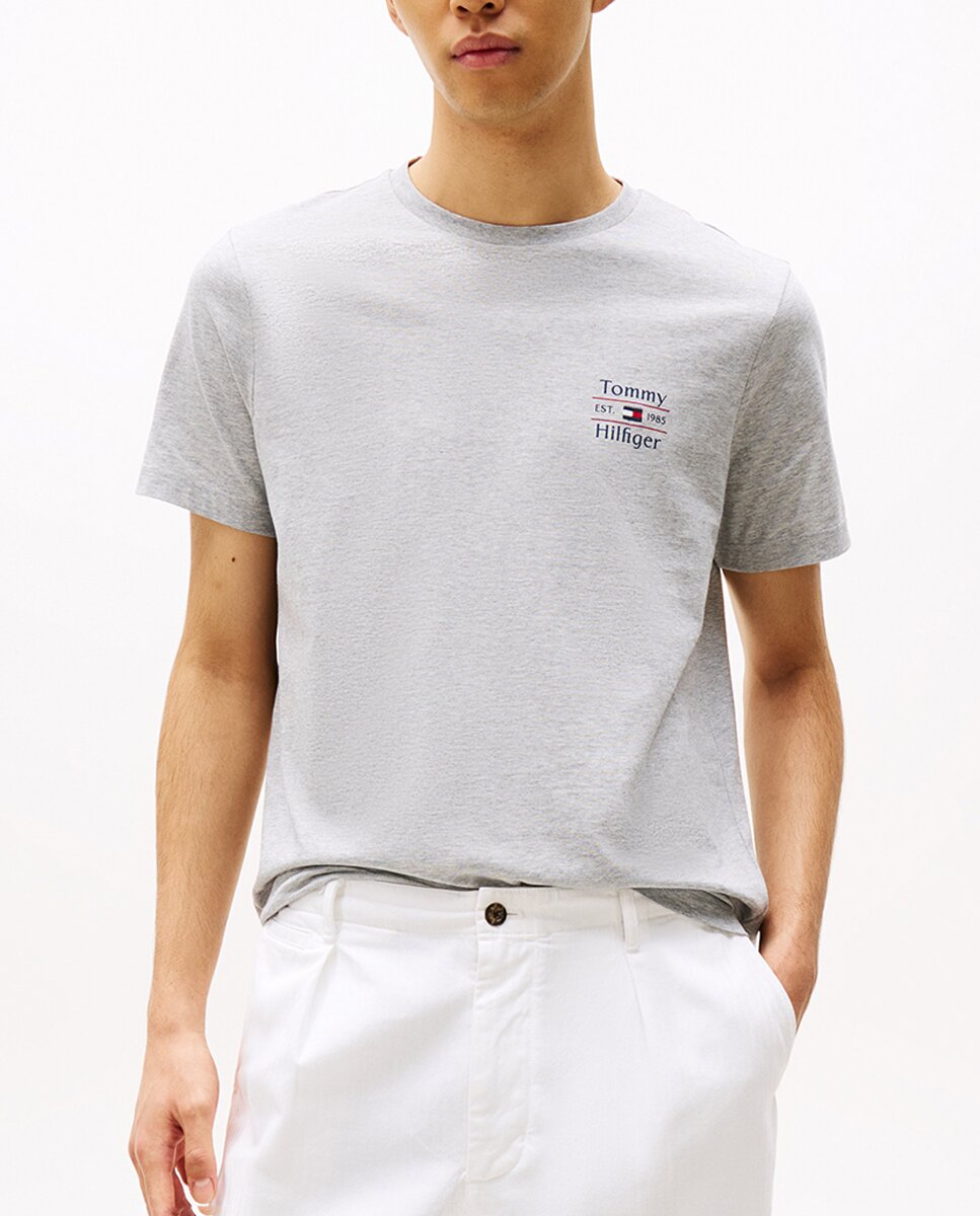 Imagen 0 de Camiseta de caballero con branding en el pecho
