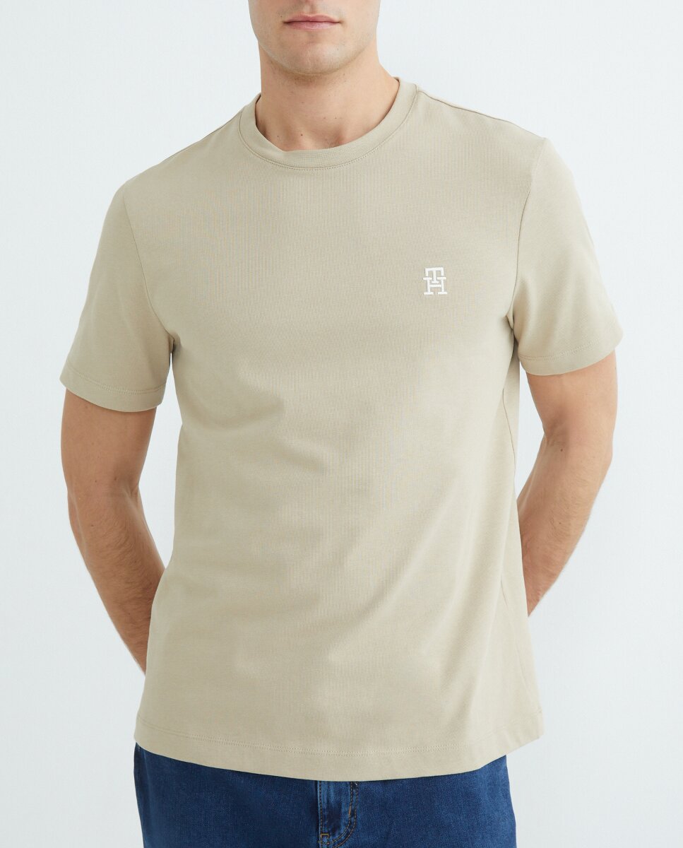 Imagen 0 de Camiseta de caballero con branding bordado