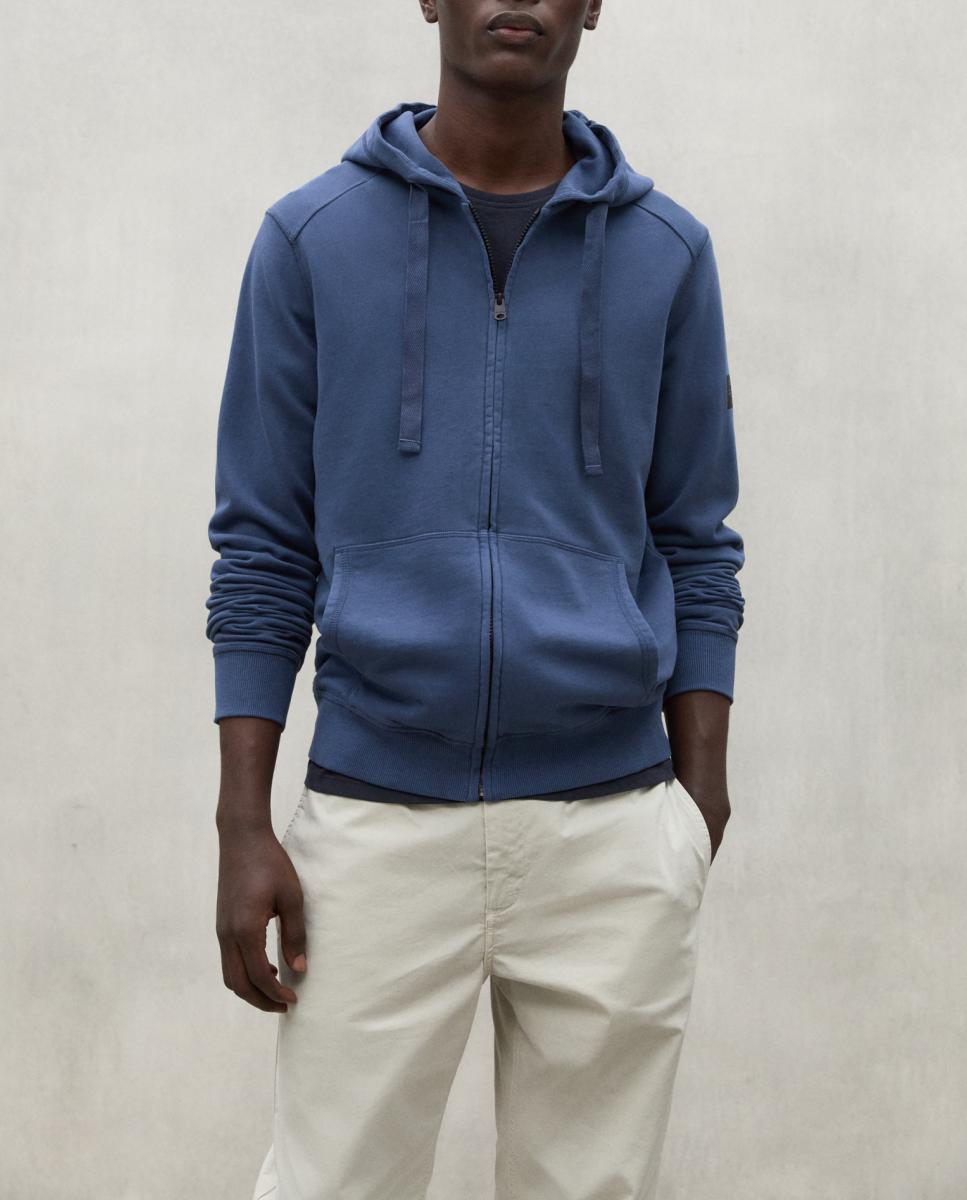 Imagen 0 de Sudadera de fit regular, bolsillo tipo canguro y capucha. Canalé en puños y dobladillo.