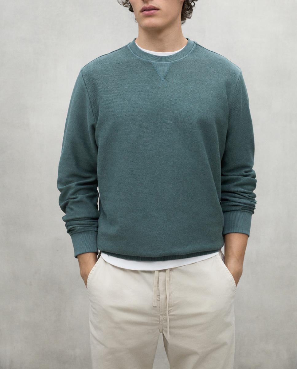 Imagen 0 de Sudadera de fit regular, marca impresa en la manga izquierda y tejido del revés.