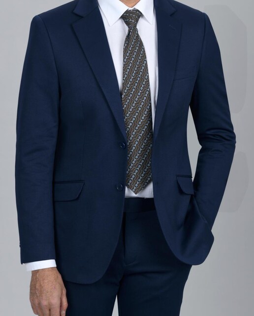 Imagen 0 de Traje de hombre semi-entallado con dos bolsillos laterales