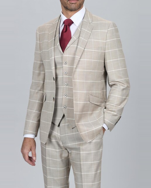 Imagen 0 de Traje de hombre con chaleco semientallado
