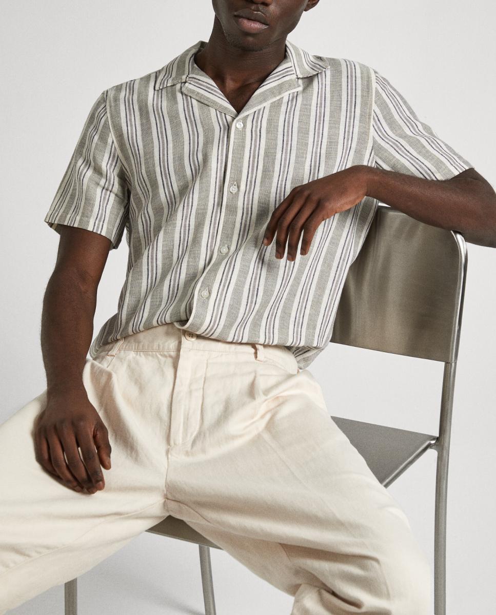 Imagen 0 de Camisa de hombre regular fit con estampado de rayas