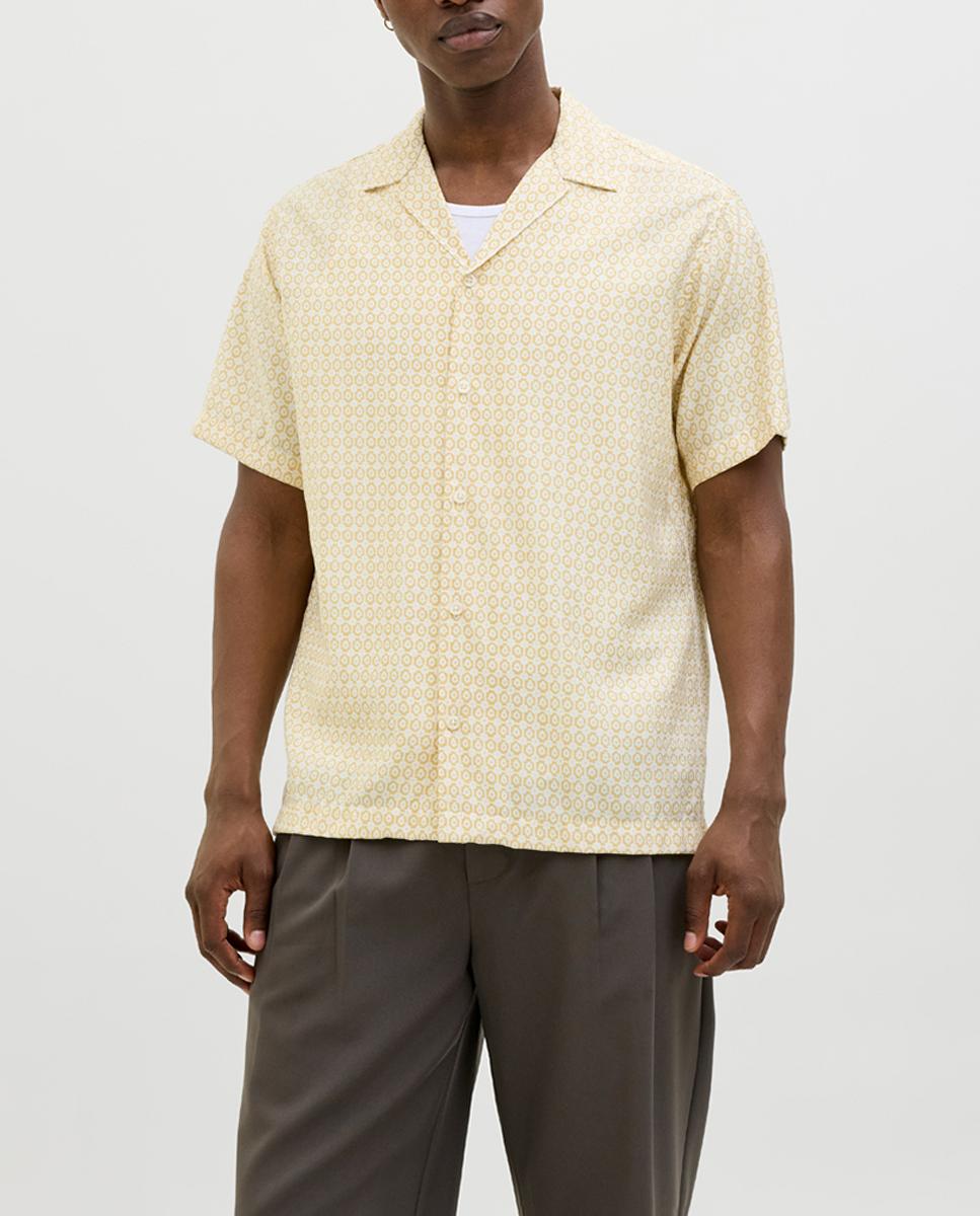 Imagen 0 de Camisa de hombre de manga corta con estampado geométrico