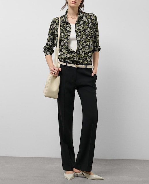 Imagen 0 de Camisa de mujer corte masculino estampado hojas
