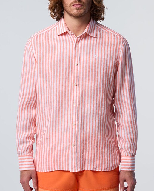 Imagen 0 de Camisa de hombre en lino a rayas con cuello abierto