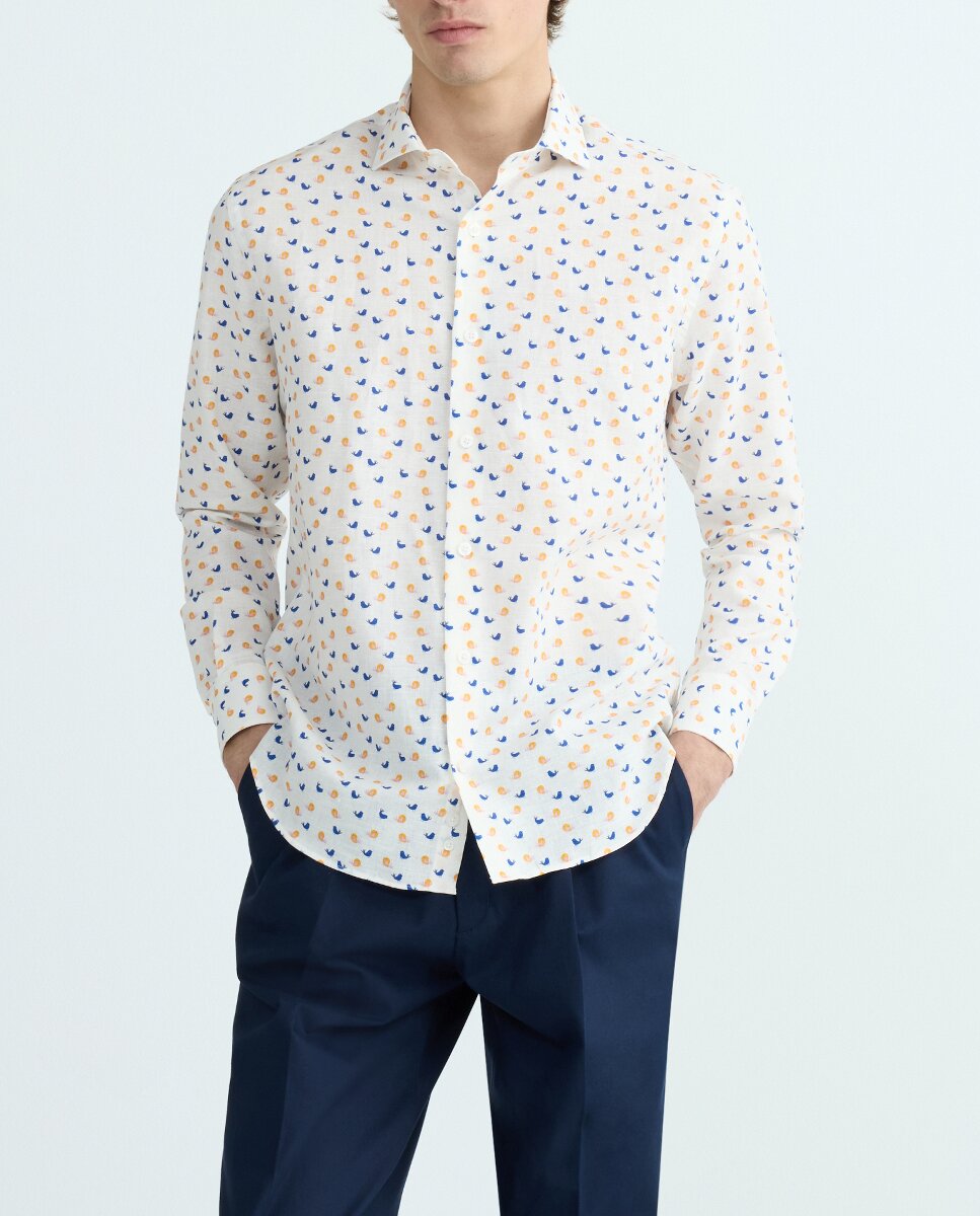 Imagen 0 de Camisa de hombre regular con estampado de pollos en lino algodón