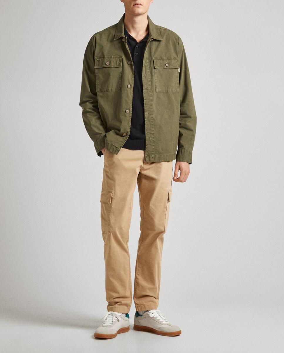 Imagen 0 de Pantalón cargo de hombre con múltiple bolsillos