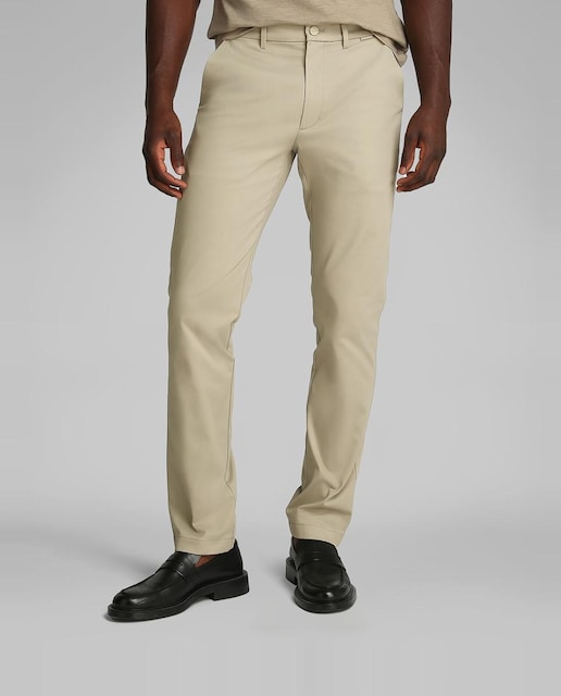 Imagen 0 de Pantalones chinos satinados de hombre slim
