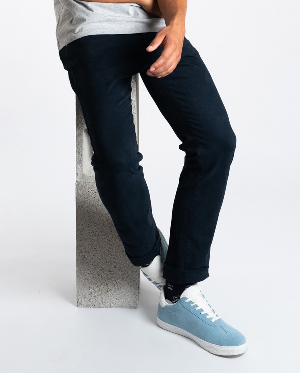 Imagen 0 de Pantalón cinco bolsillos para hombre