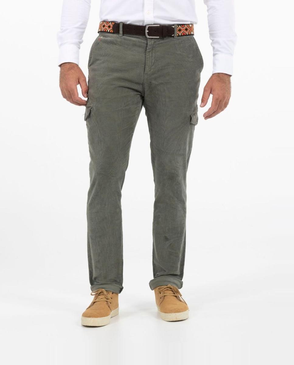 Imagen 0 de Pantalón cargo de hombre de pana