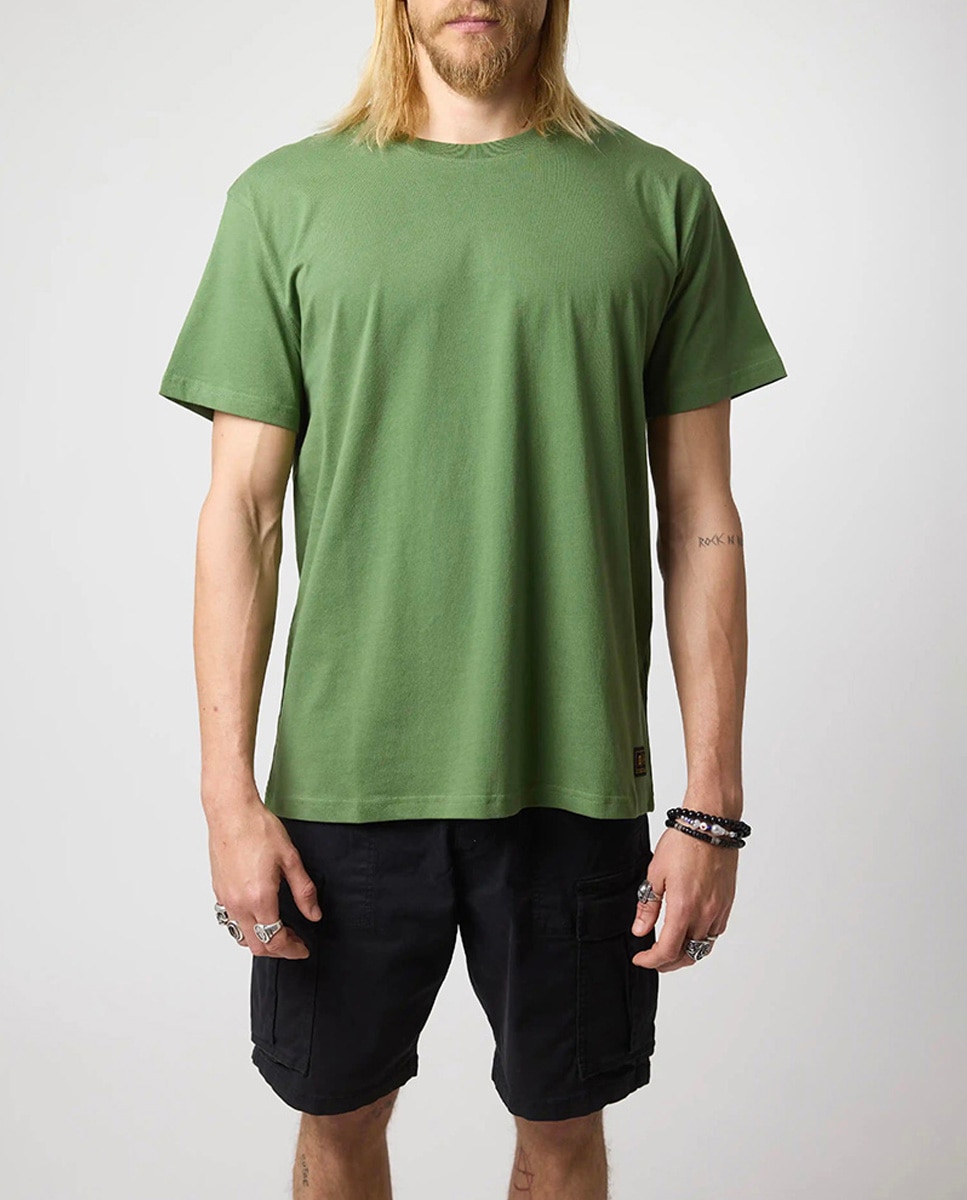 Imagen 0 de Camiseta con etiqueta decorativa bordada en la parte inferior izquierda de hombre