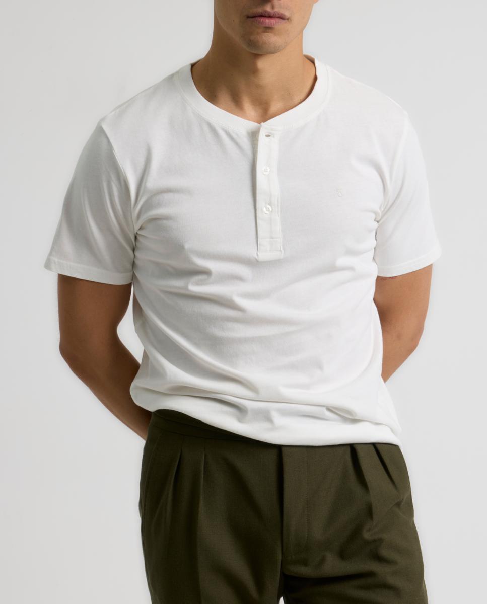 Imagen 0 de Camiseta cuello botón