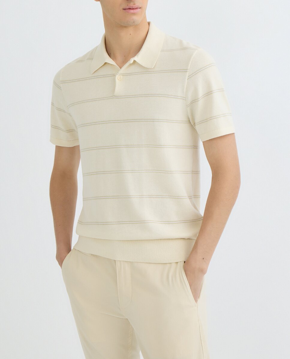 Imagen 0 de Jersey de hombre tipo polo de manga corta, regular fit.