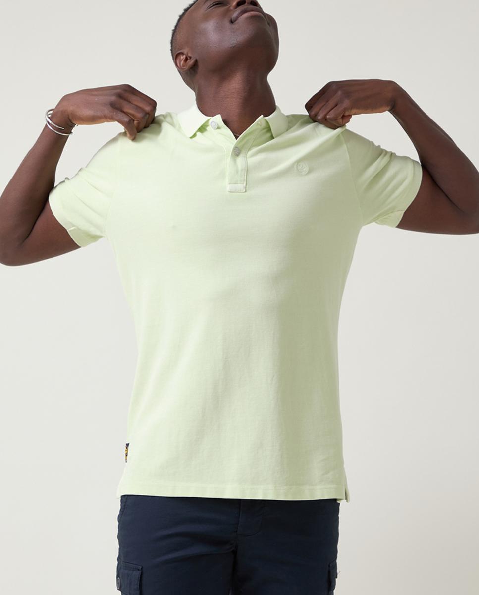 Imagen 0 de Polo de hombre liso con logo al tono