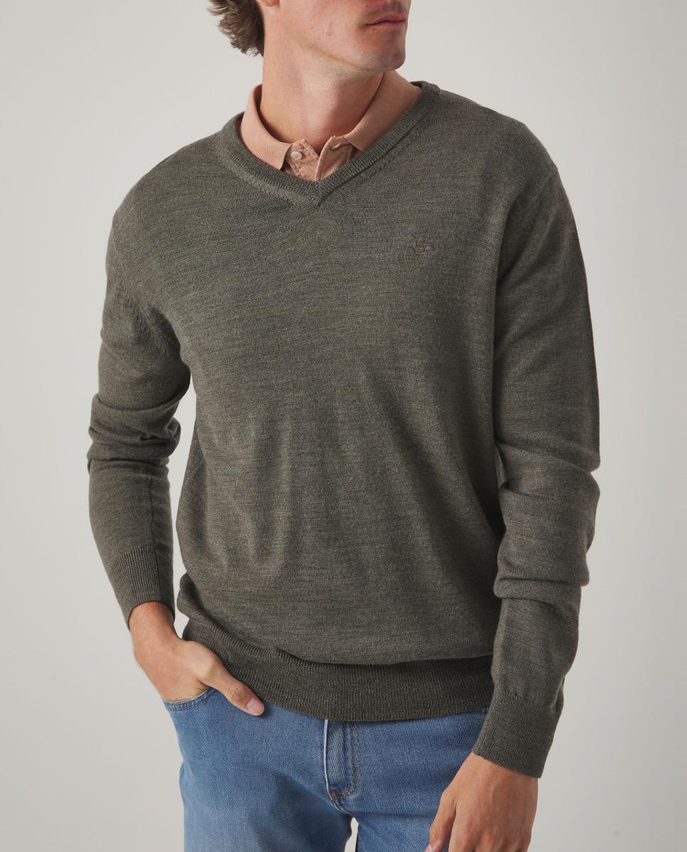 Imagen 0 de JERSEY ICONIC V NECK MERINO KHAKI