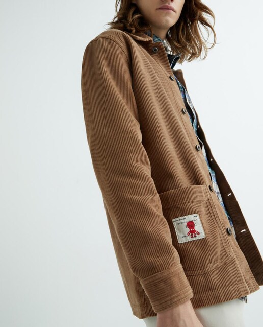 Imagen 0 de Sobrecamisa de pana color topo.